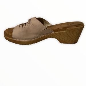 WHITE MOUNTAIN Leather Clogs Size 10W